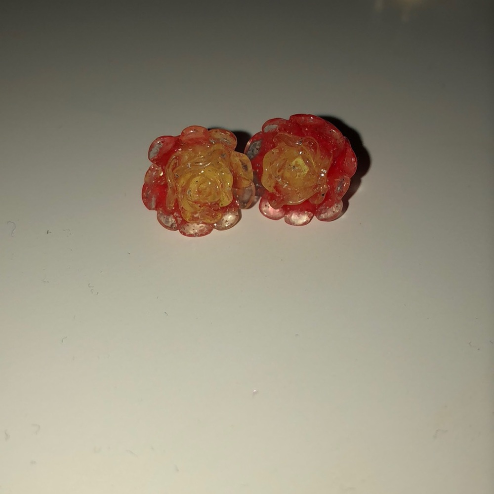Flower studs